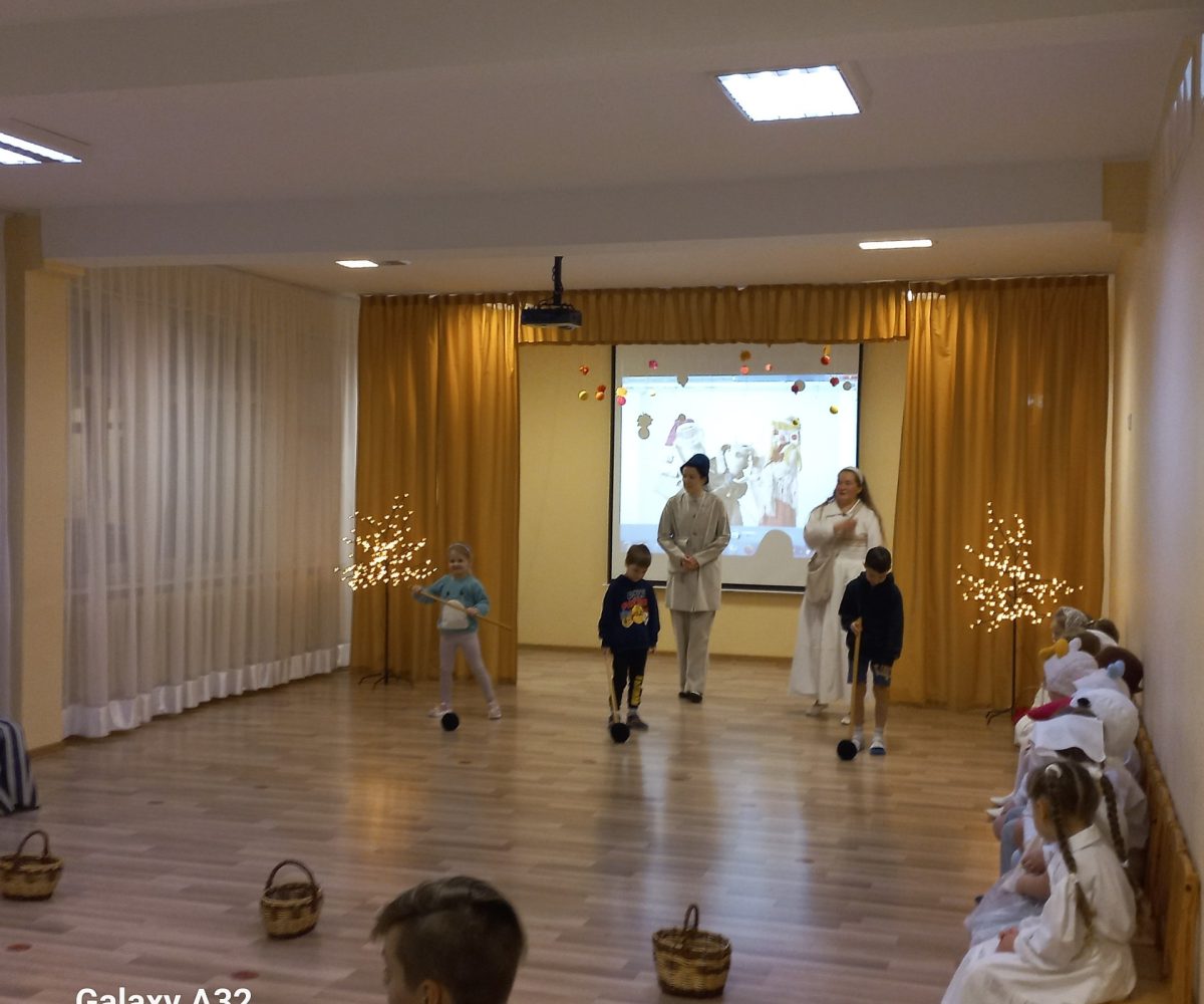 8f55d37d-52c1-47dd-b2e9-e2b2ab55ec2a